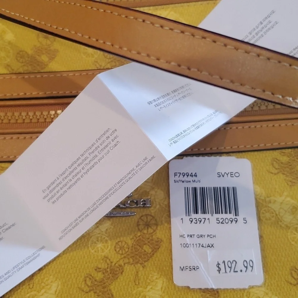 🐥 NWT YELLOW COACH